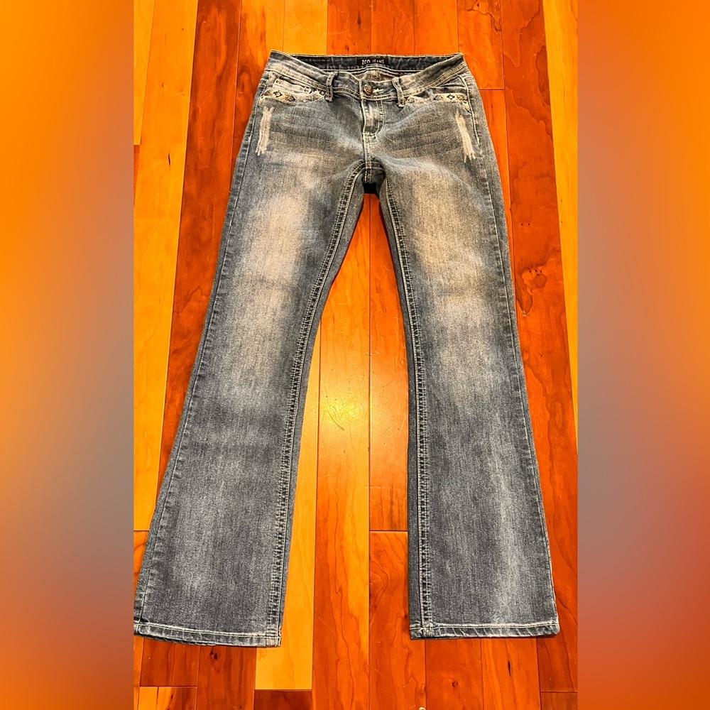 ZCO Jeans Size 9 Slight Distressing Festival Concert Boot Leg Country Stretch